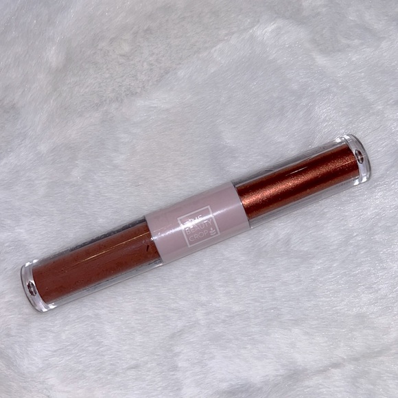 3/$12 The Beauty Crop Liquid Eyeshadow Duo in Cinnamon & Fudge - Picture 1 of 6